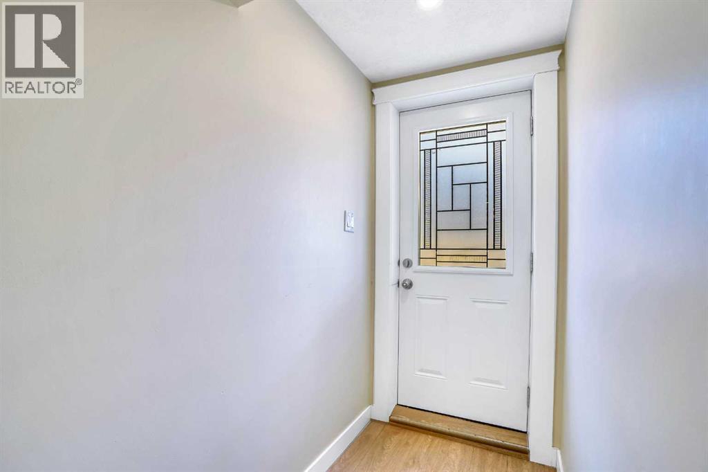 Single Family House Bi-level for Sale in  Bermuda Road NW Beddington Heights Calgary 