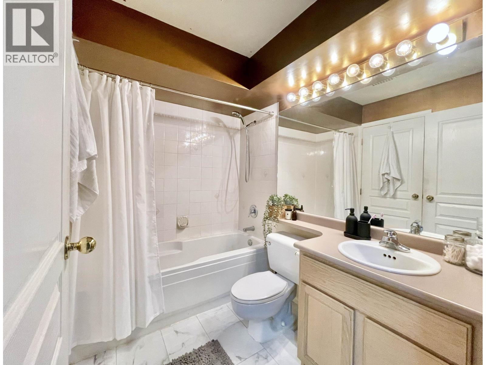 35 689 PARK ROAD, Gibsons