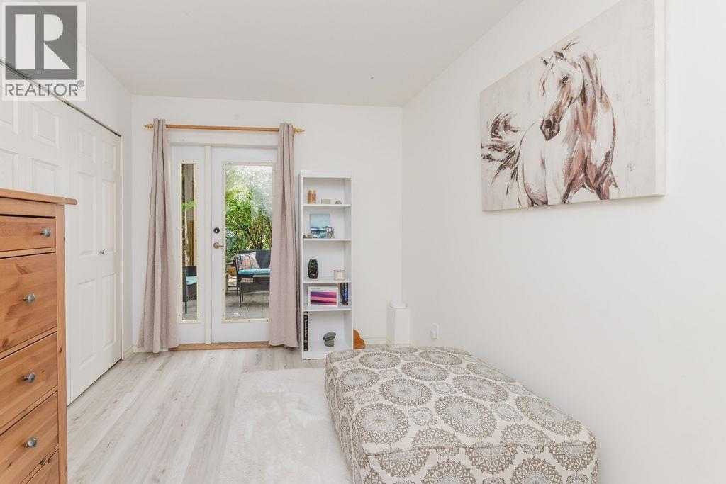 4 5740 MARINE WAY, Sechelt