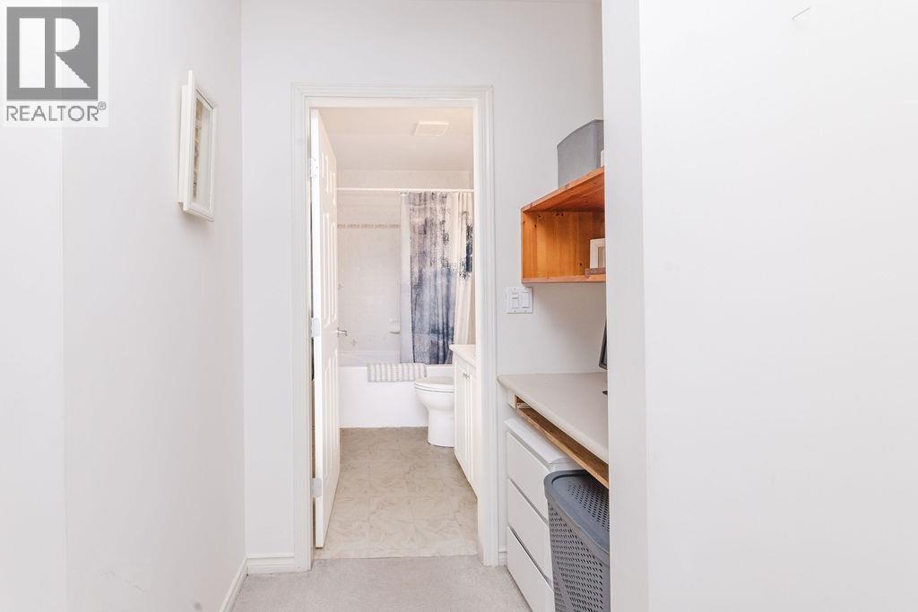 4 5740 MARINE WAY, Sechelt