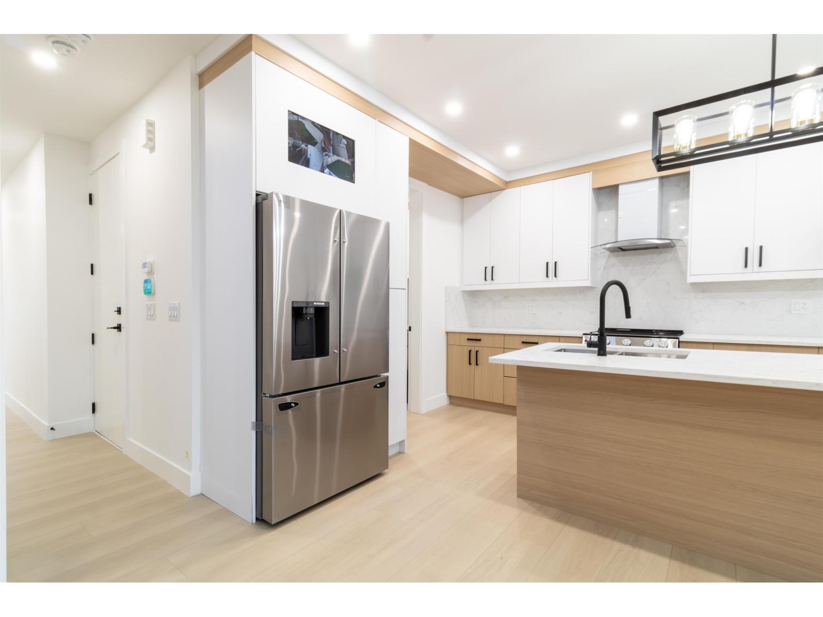 7801 116 STREET STREET, Delta