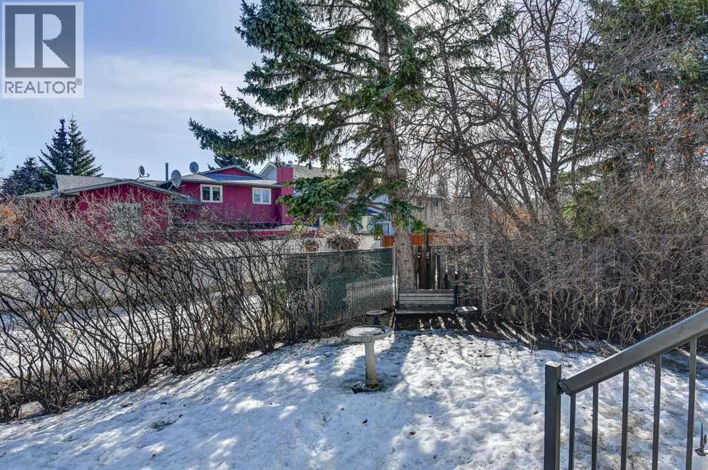 Single Family House for Sale in  Woodglen Road SW Woodbine Calgary 