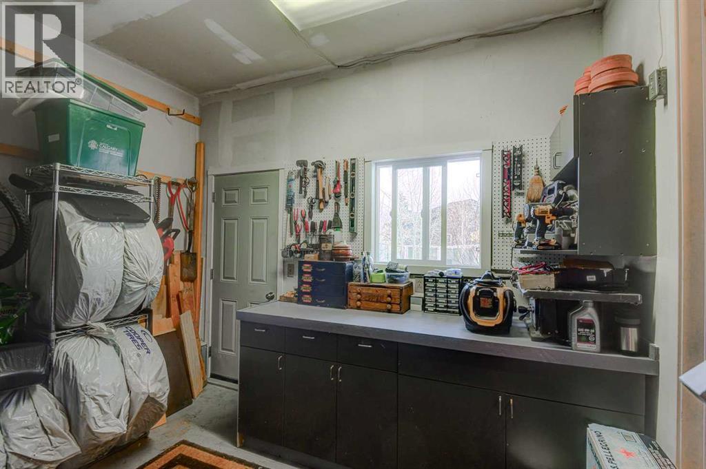 Single Family House for Sale in  Woodglen Road SW Woodbine Calgary 