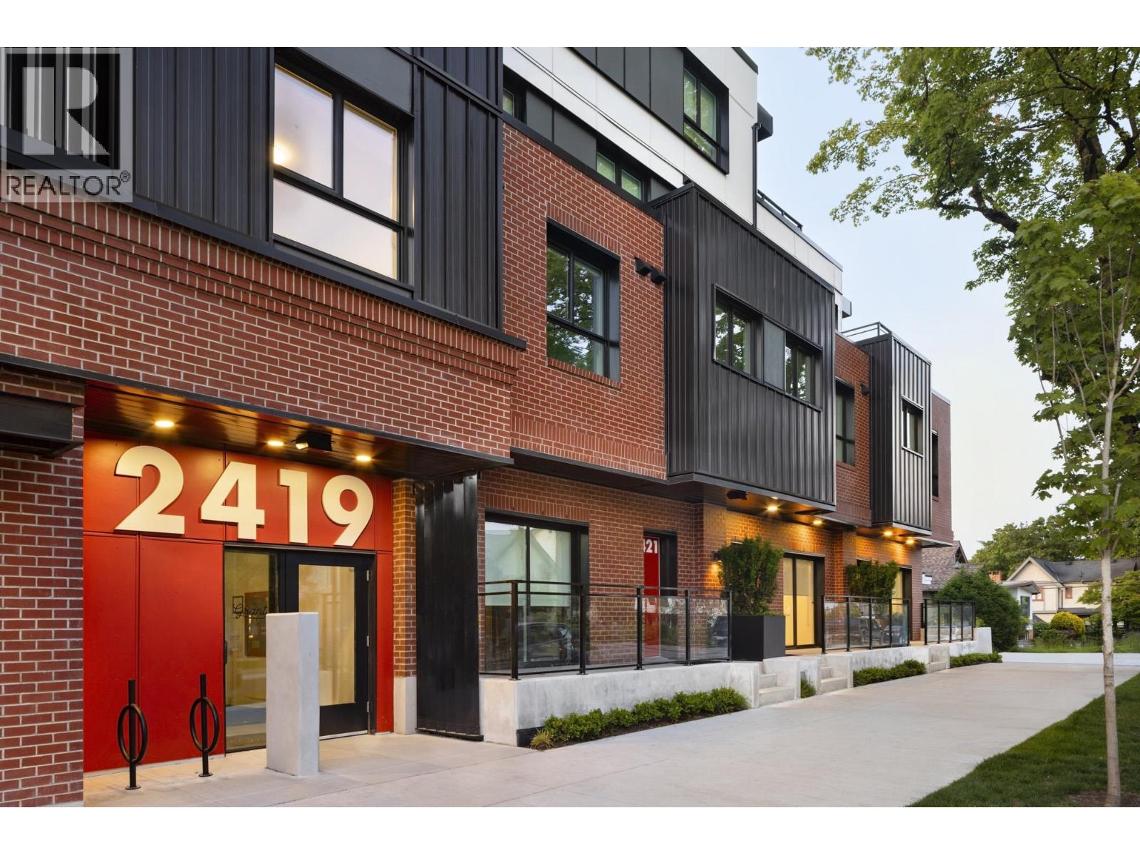 2423 GRANT STREET, Vancouver