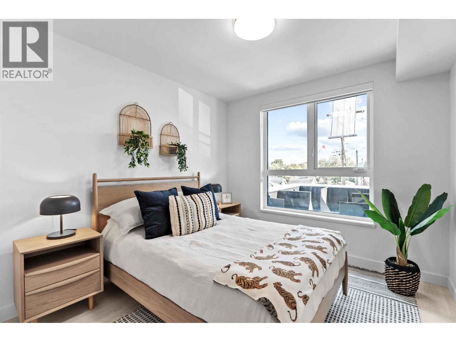 2423 GRANT STREET, Vancouver