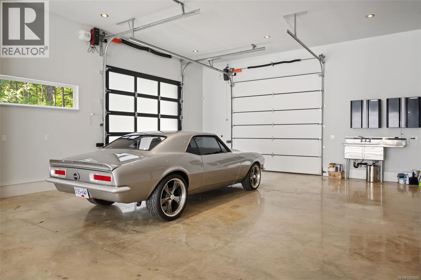 3281 McGuire Way, Nanaimo