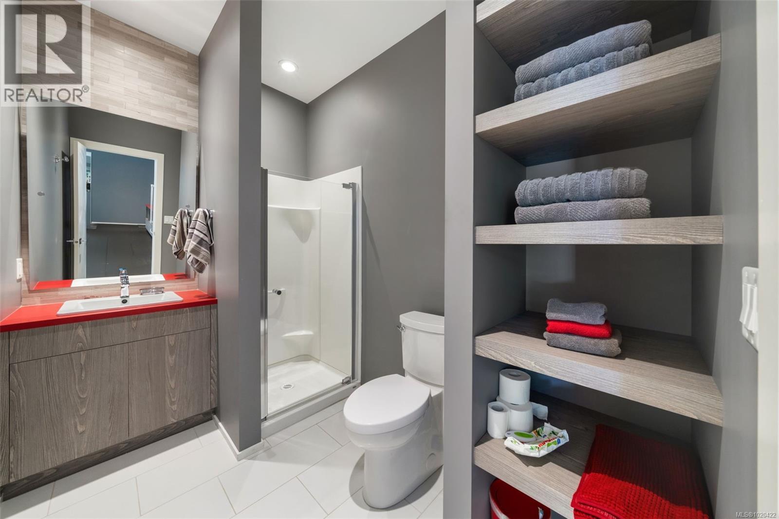 3281 McGuire Way, Nanaimo