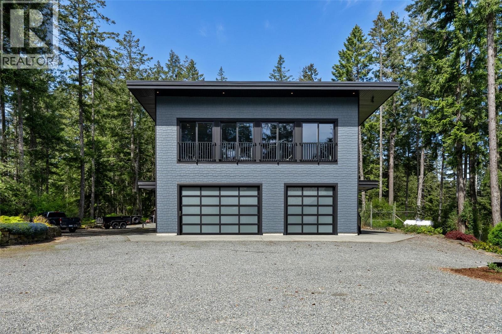 3281 McGuire Way, Nanaimo
