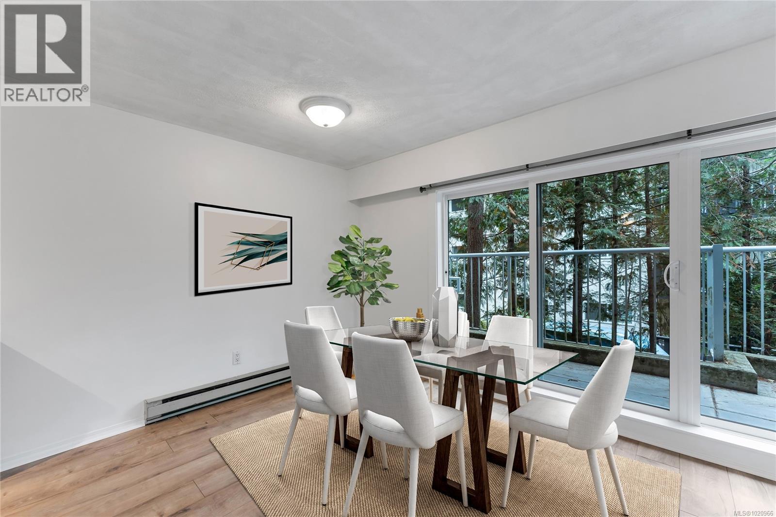 105 3277 Quadra Street, Saanich