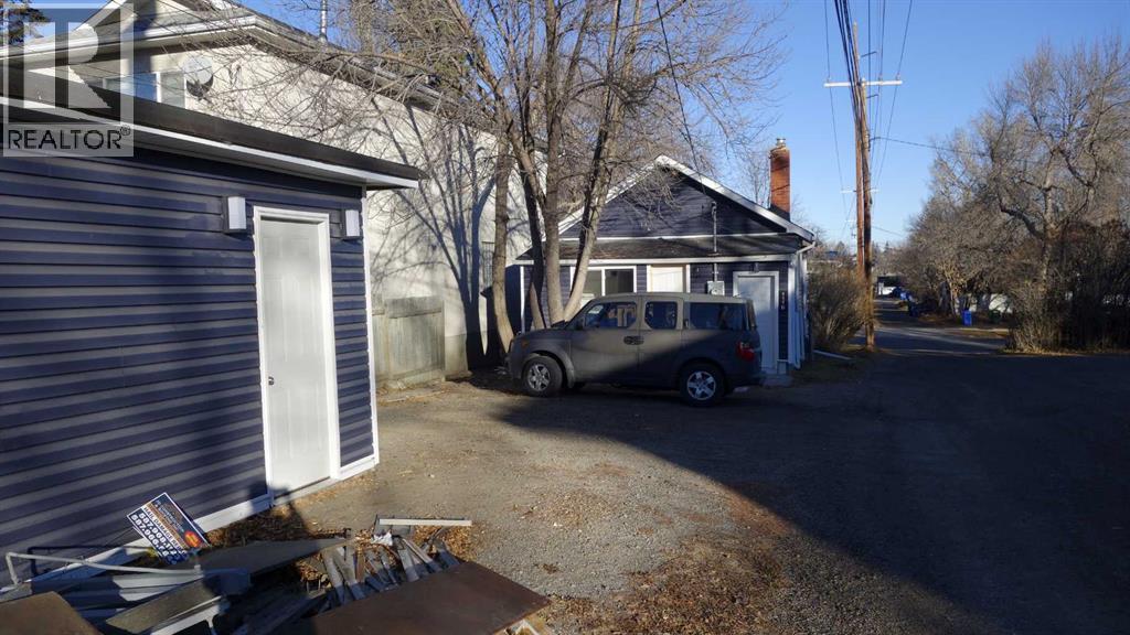 Single Family House Bungalow for Sale in   Avenue NW Tuxedo Park Calgary 