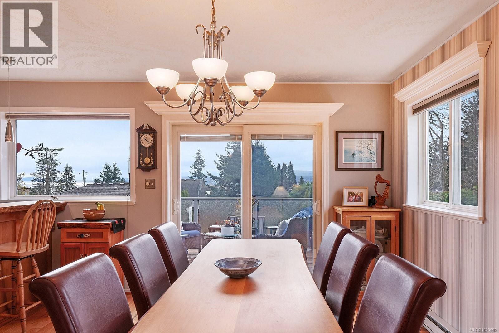 2143 Cooke Ave, Comox