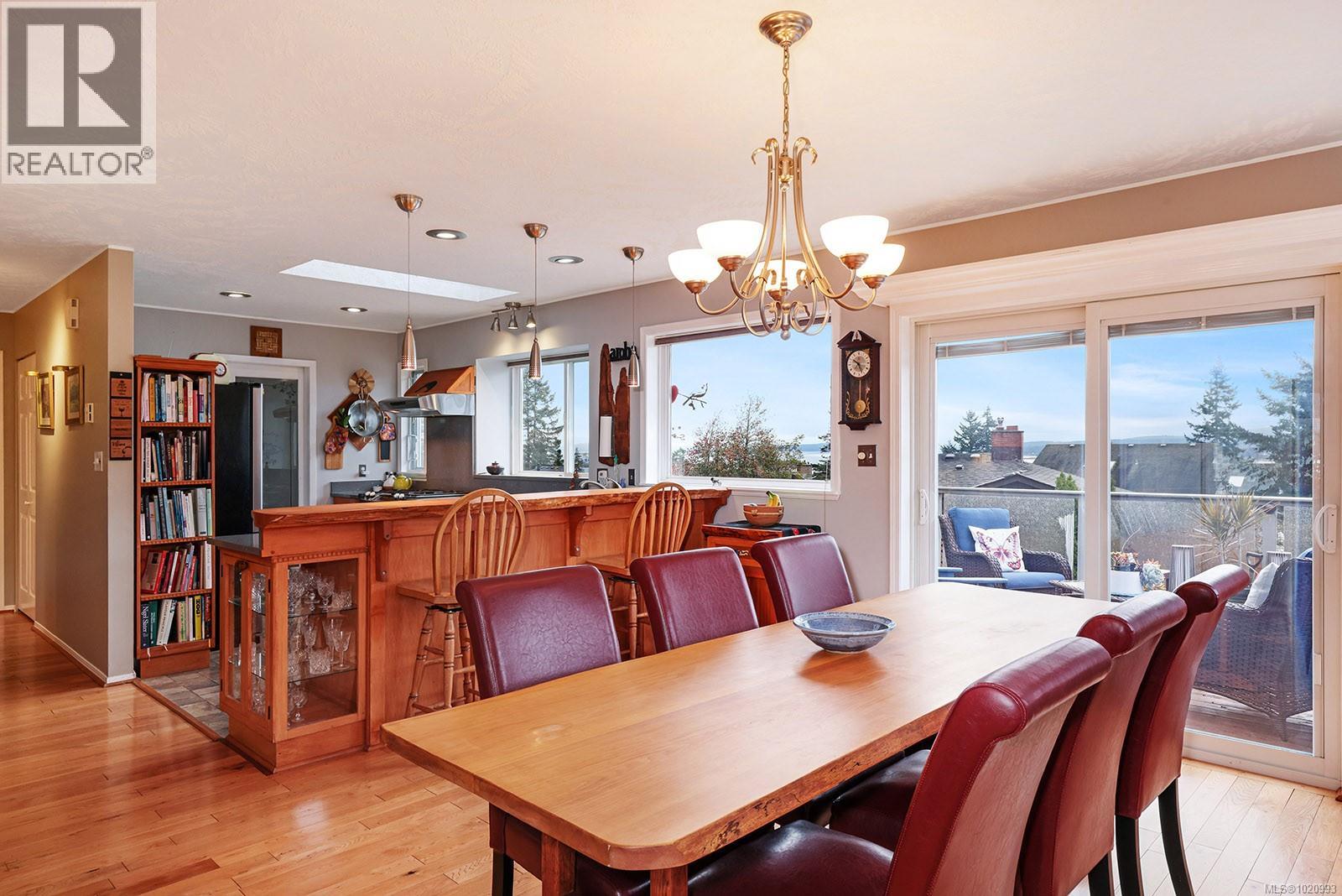 2143 Cooke Ave, Comox