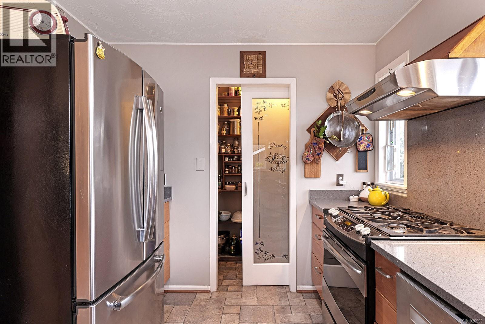 2143 Cooke Ave, Comox