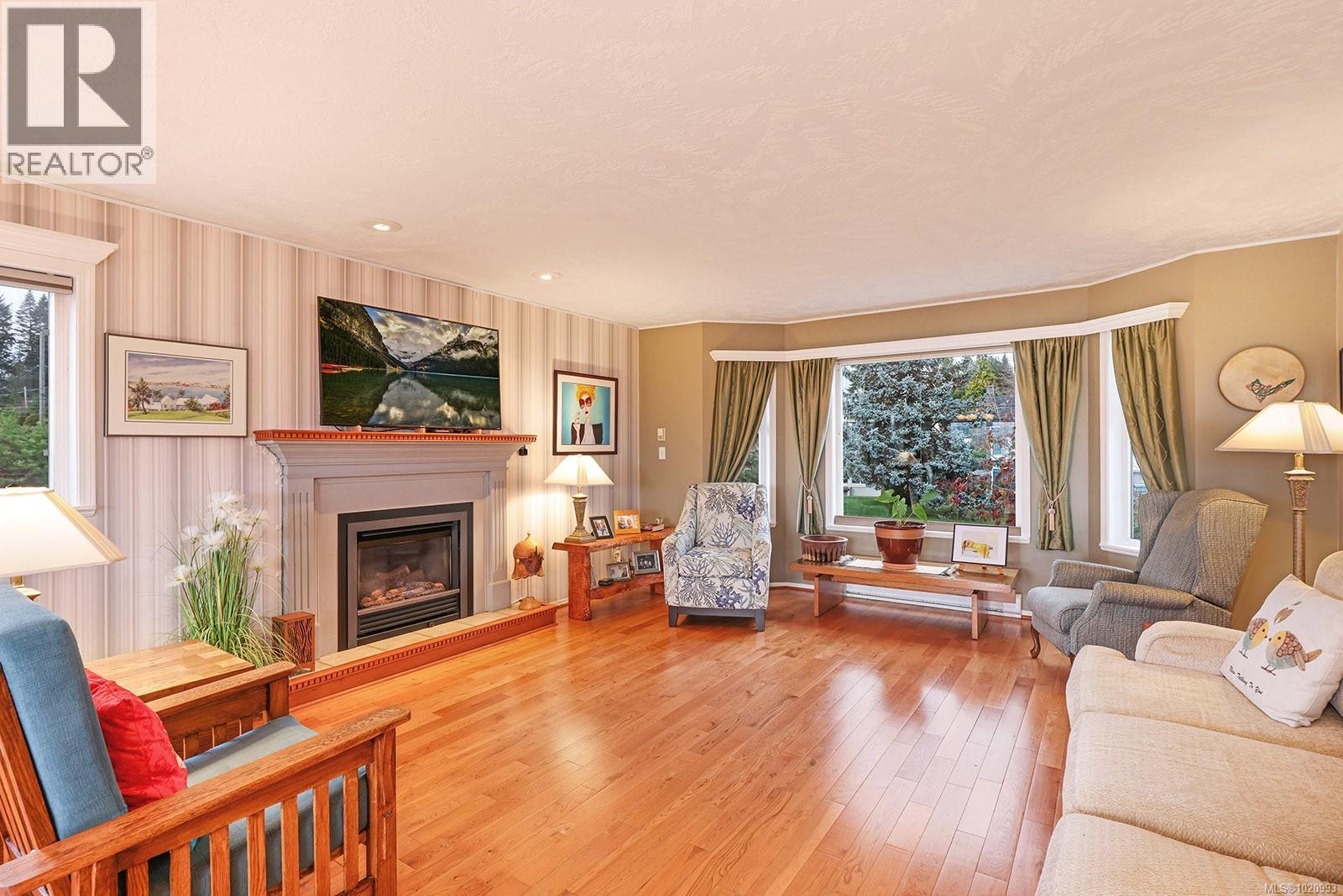 2143 Cooke Ave, Comox