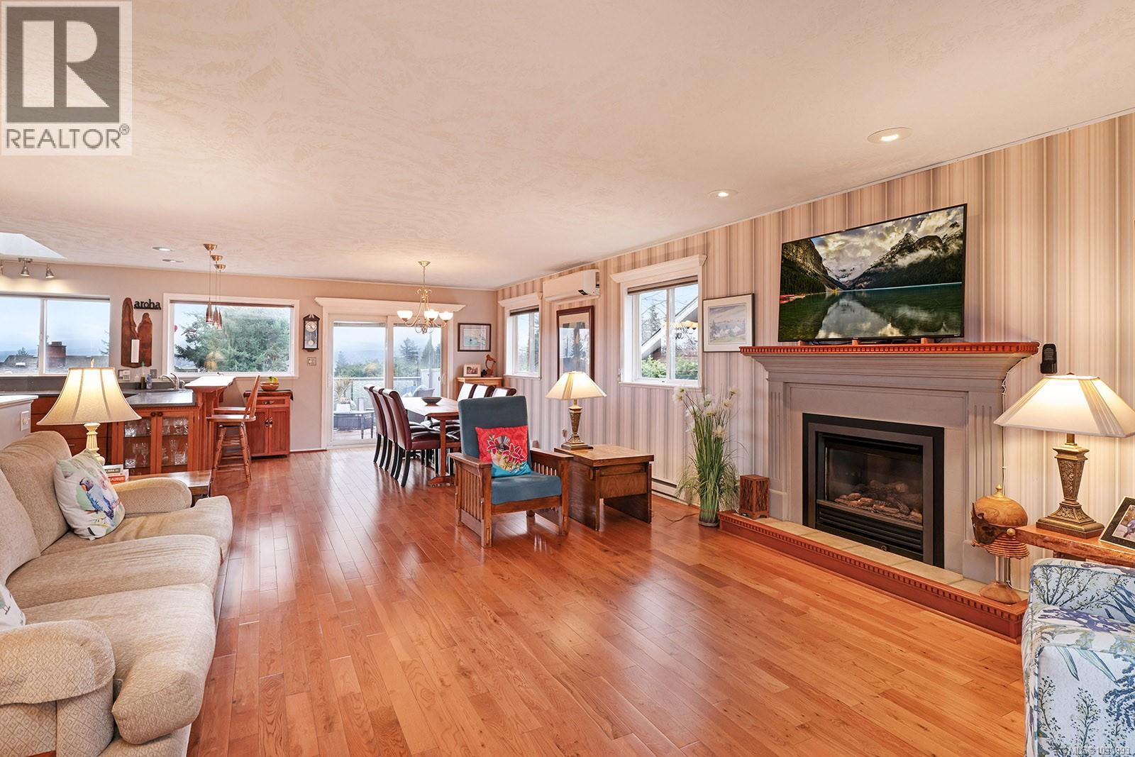 2143 Cooke Ave, Comox