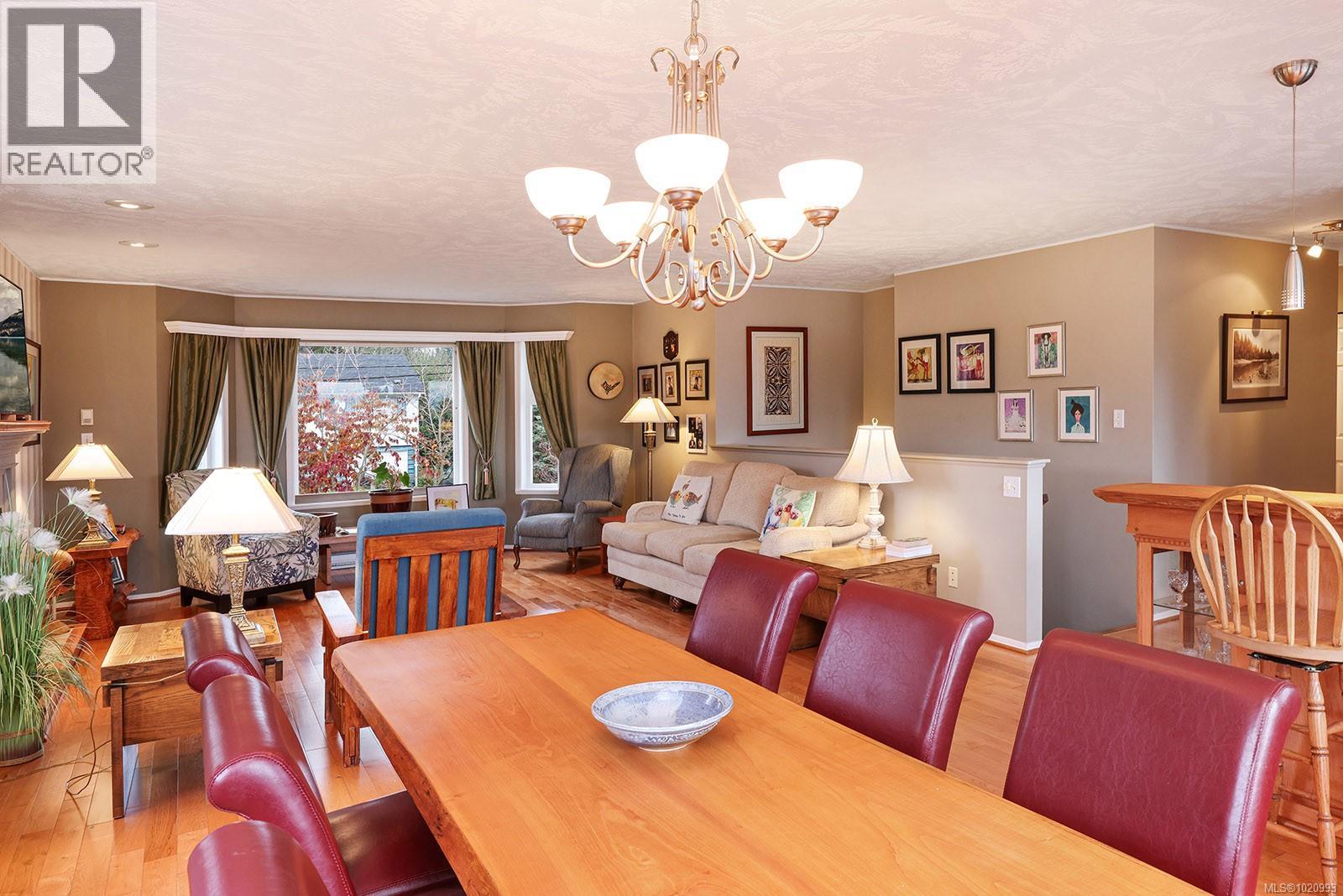 2143 Cooke Ave, Comox