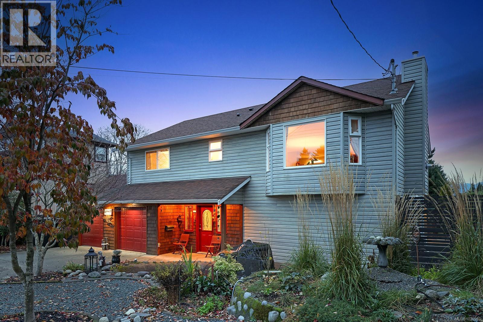 2143 Cooke Ave, Comox