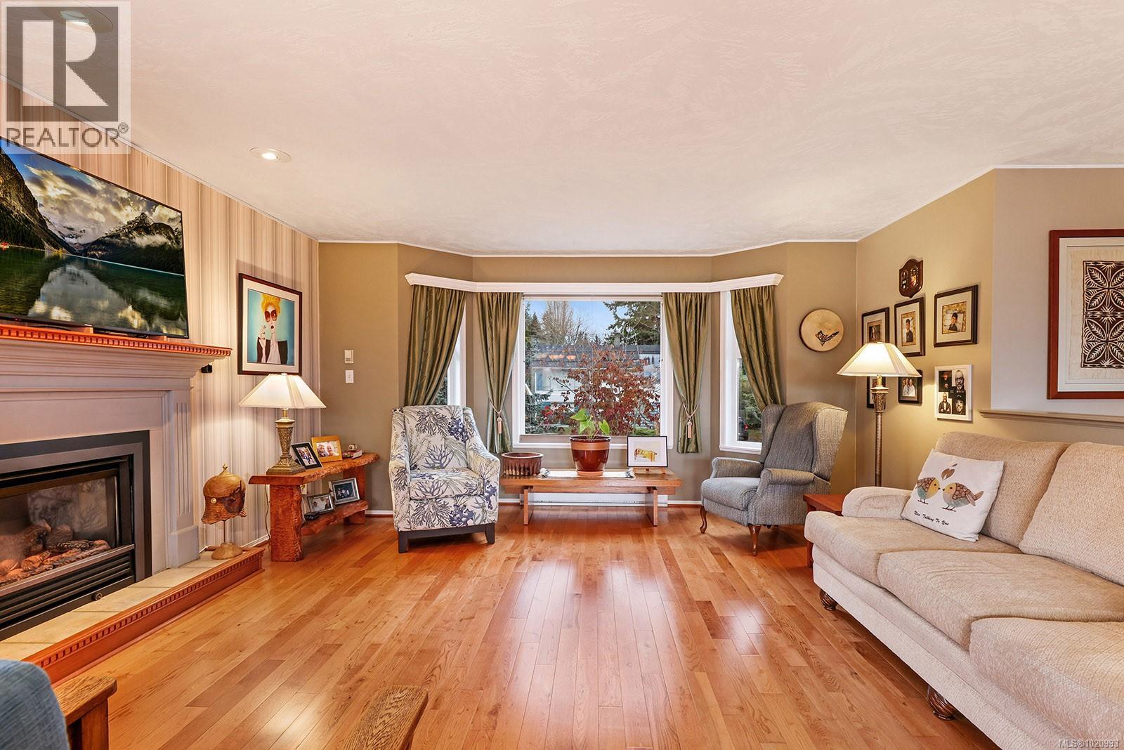 2143 Cooke Ave, Comox