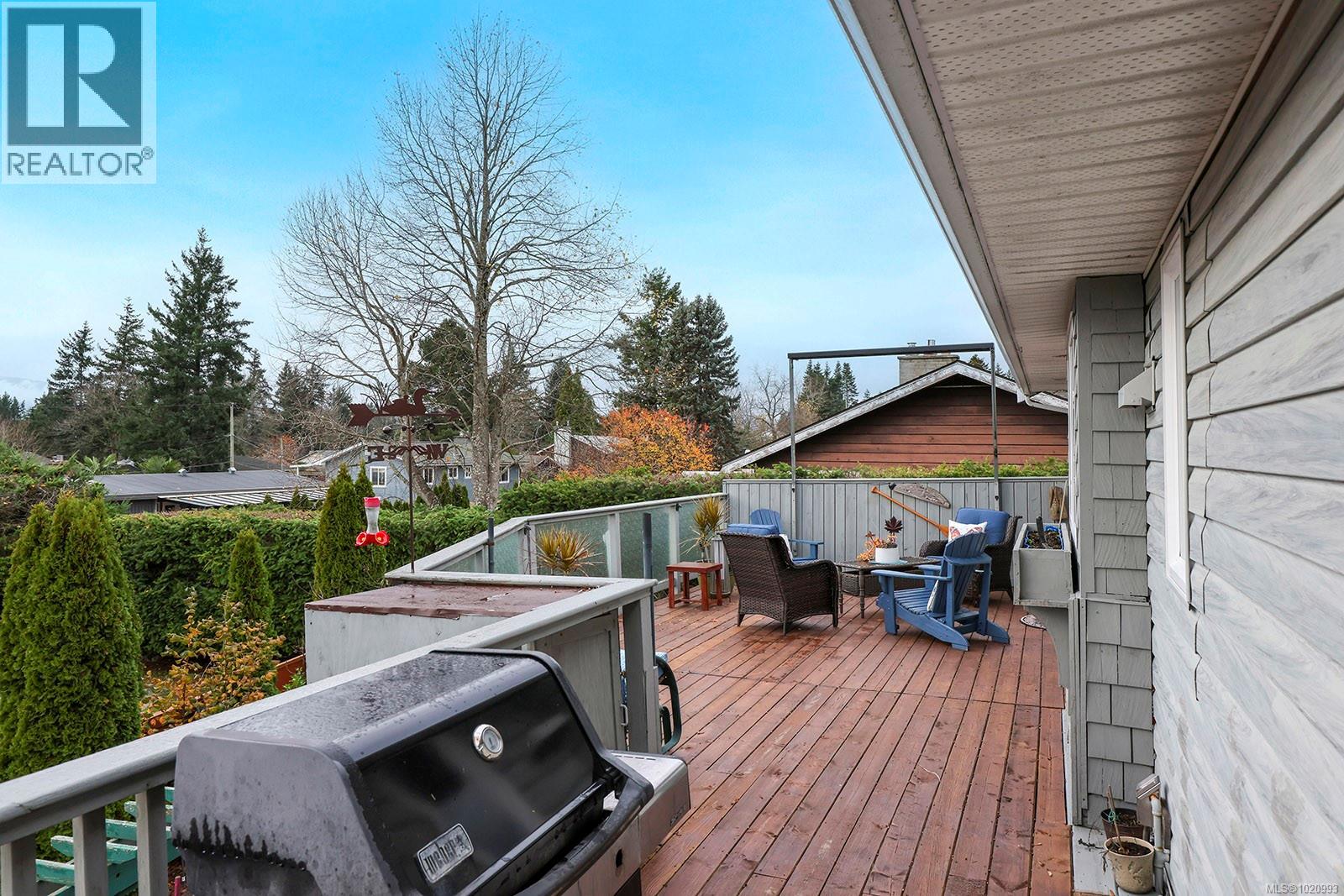 2143 Cooke Ave, Comox