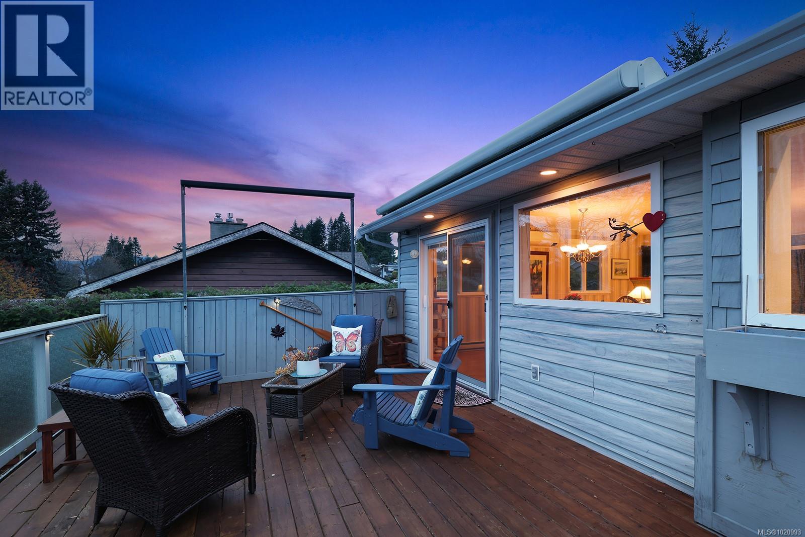 2143 Cooke Ave, Comox