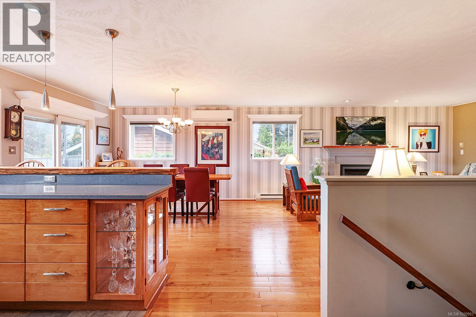 2143 Cooke Ave, Comox