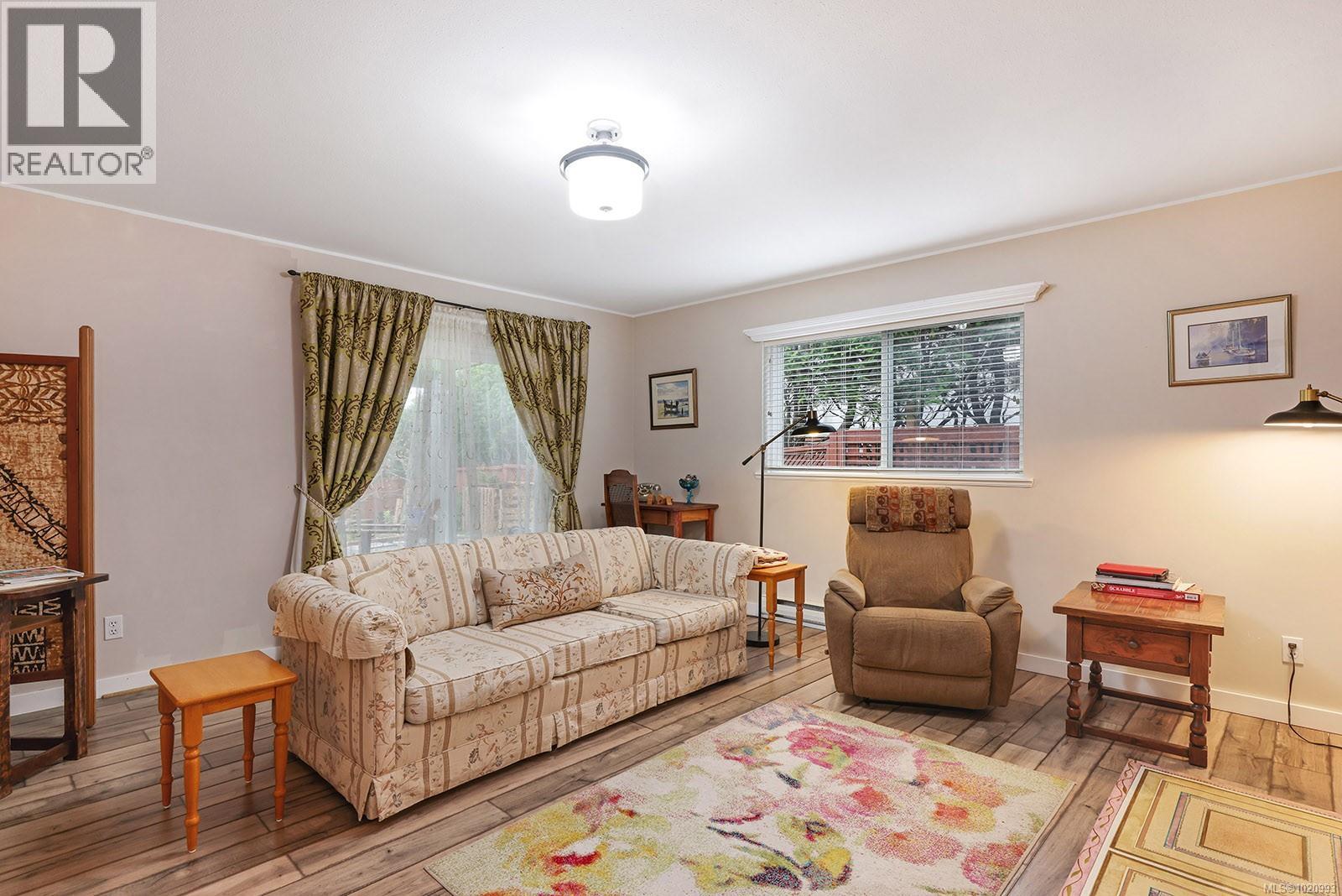 2143 Cooke Ave, Comox