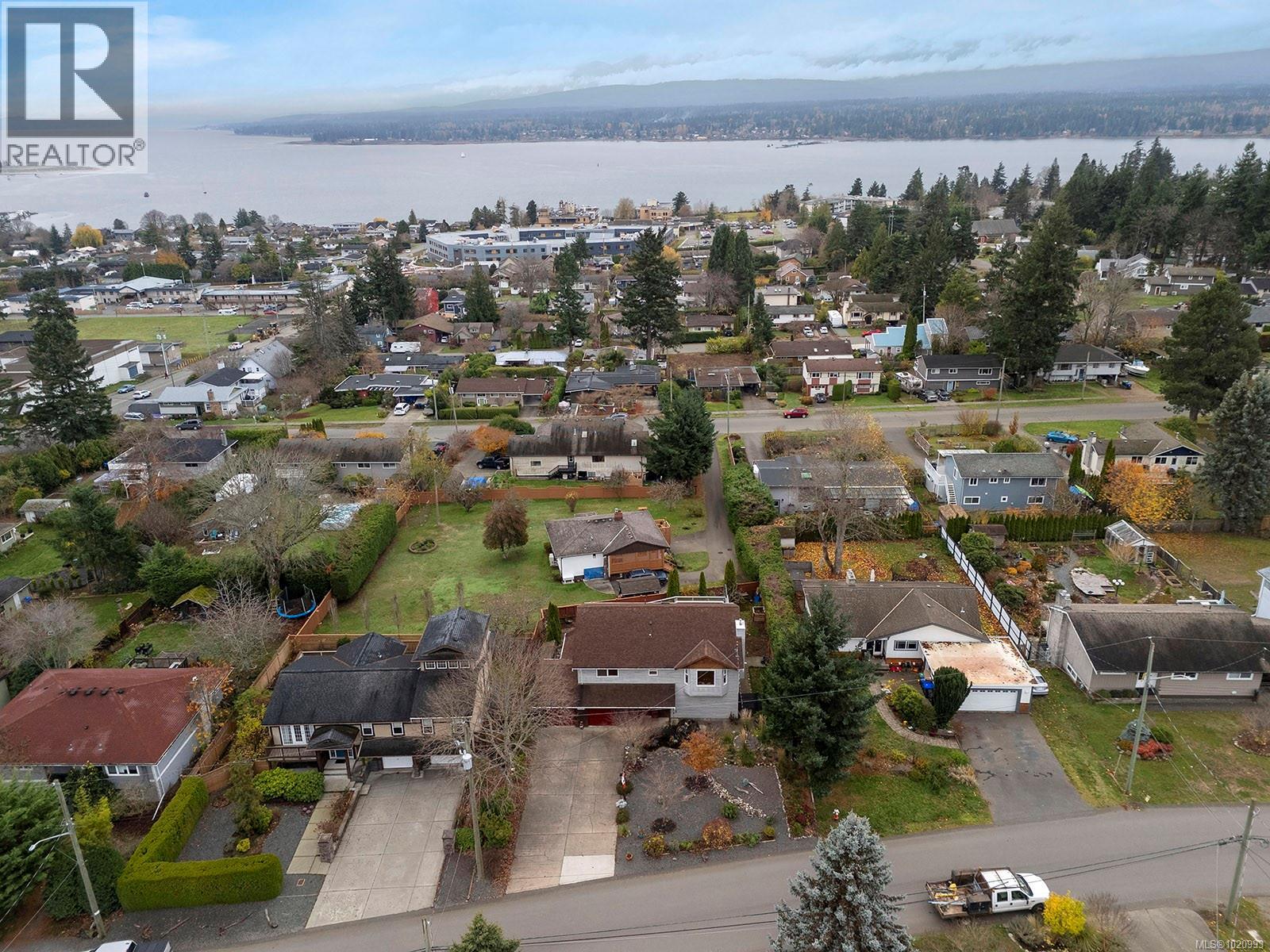 2143 Cooke Ave, Comox