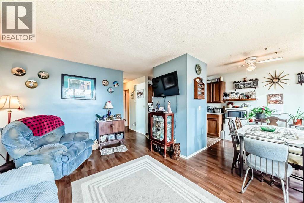 Multi-family House Bi-level for Sale in  Beaver Dam Place NE Thorncliffe Calgary 