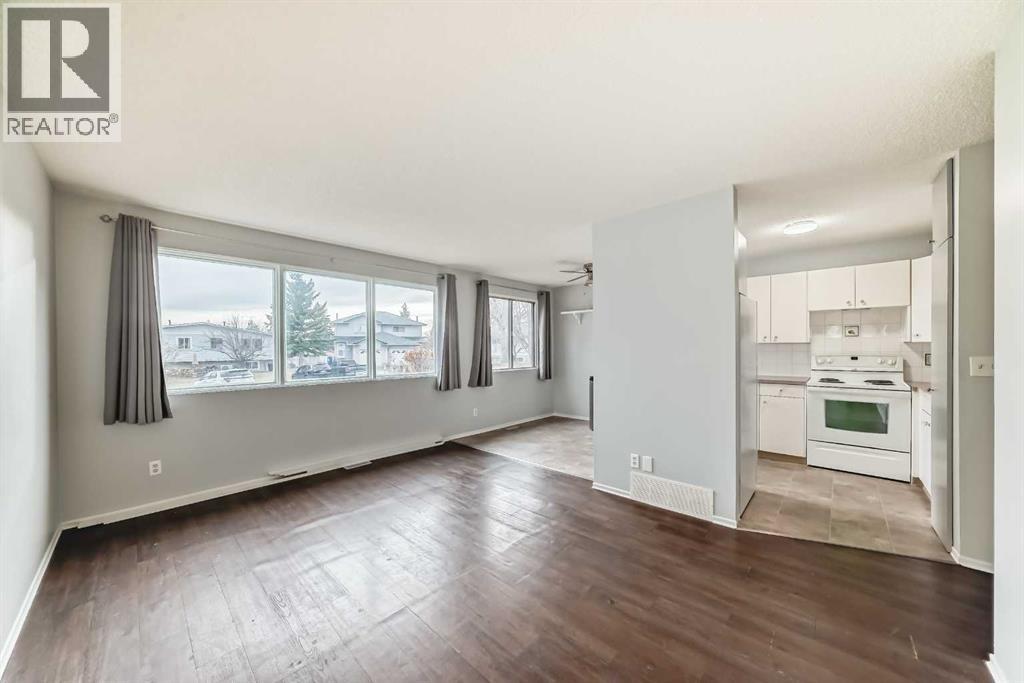 Multi-family House Bi-level for Sale in  Beaver Dam Place NE Thorncliffe Calgary 