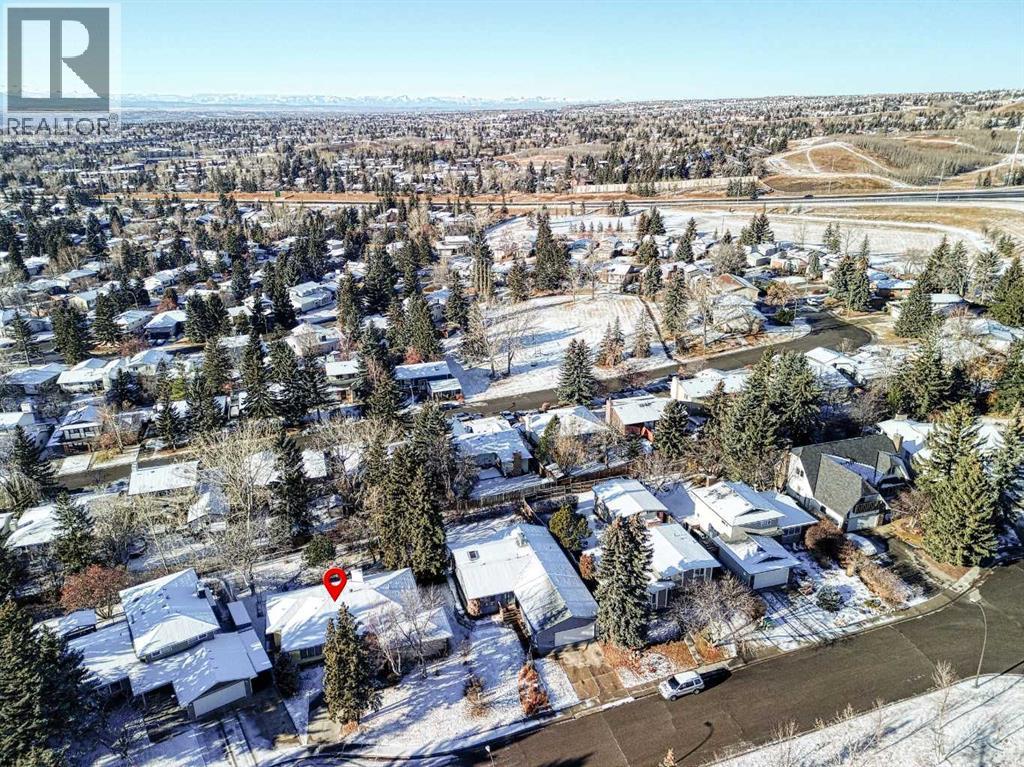 Single Family House Bungalow for Sale in  Dalmeny Hill NW Dalhousie Calgary 