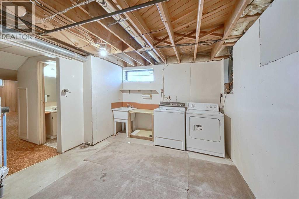 Single Family House Bungalow for Sale in  Dalmeny Hill NW Dalhousie Calgary 