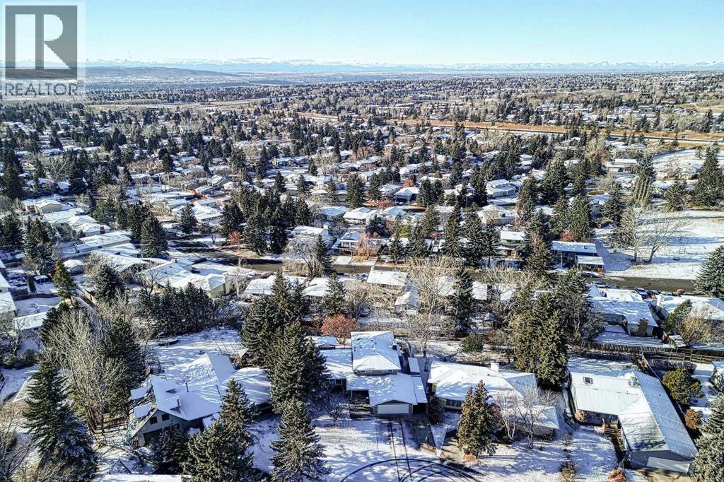 Single Family House Bungalow for Sale in  Dalmeny Hill NW Dalhousie Calgary 