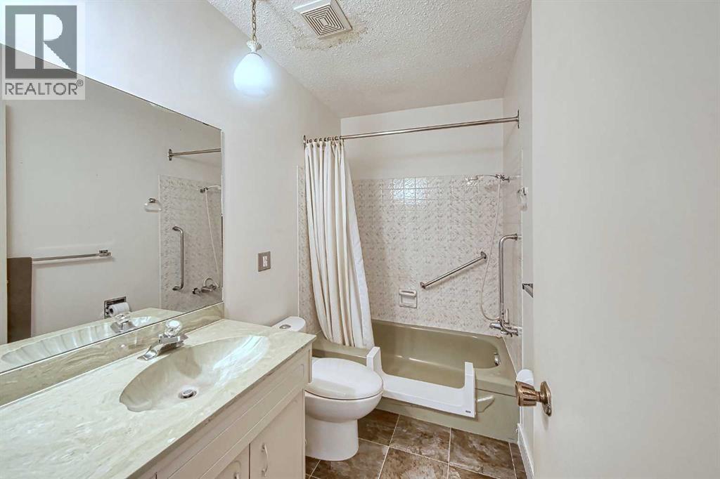 Single Family House Bungalow for Sale in  Dalmeny Hill NW Dalhousie Calgary 