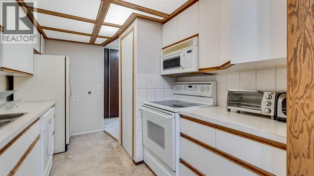 Single Family House for Sale in  B  Street NW Varsity Calgary 