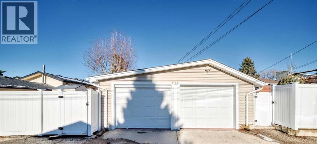 Single Family House Bungalow for Sale in  Mackid Crescent NE Mayland Heights Calgary 