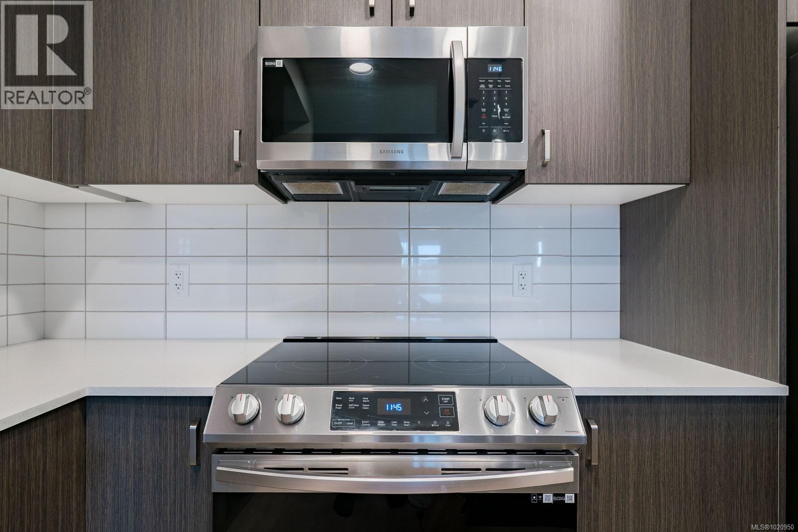 209 140 Jensen Ave W, Parksville