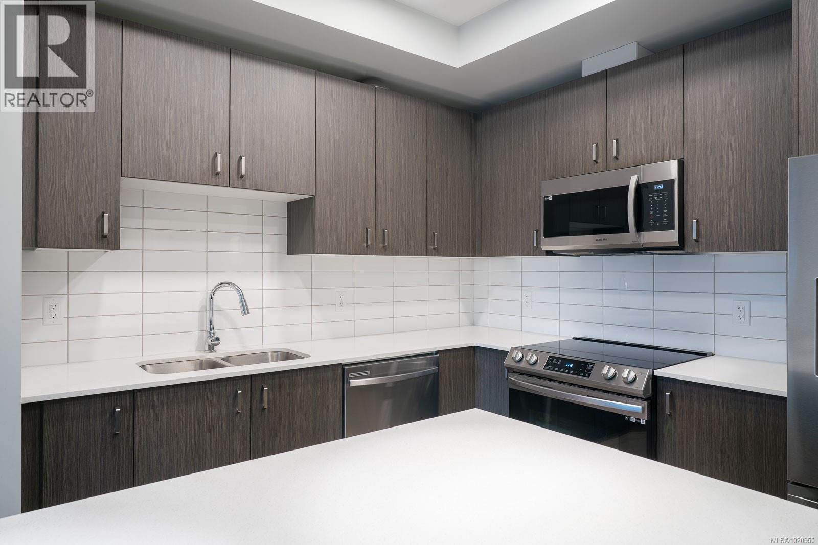 209 140 Jensen Ave W, Parksville