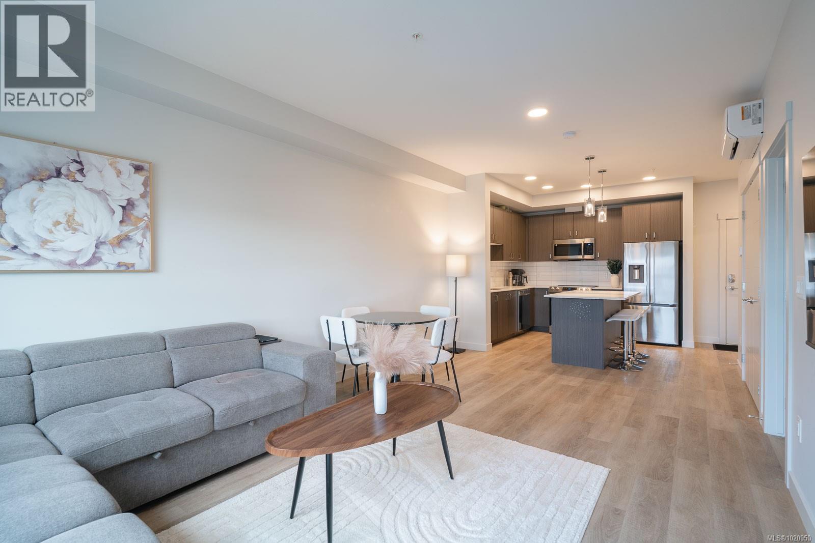 209 140 Jensen Ave W, Parksville