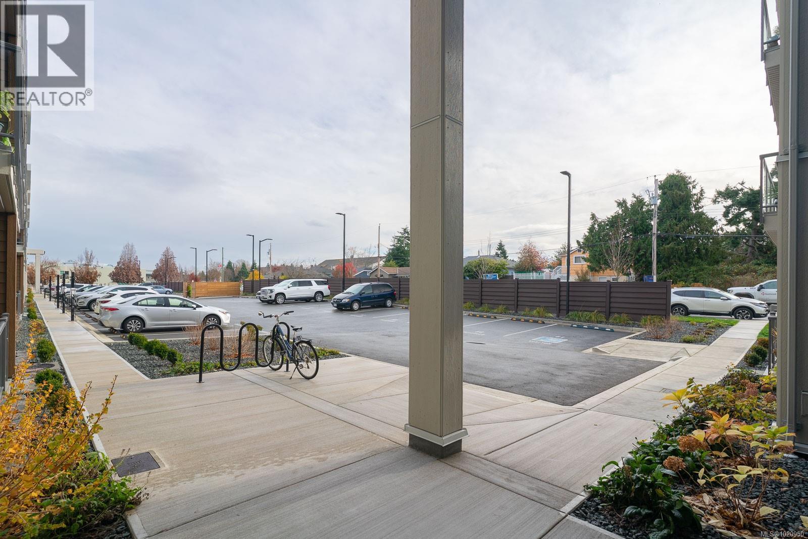 209 140 Jensen Ave W, Parksville