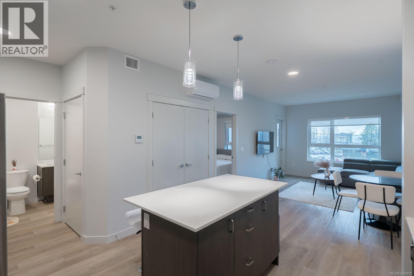 209 140 Jensen Ave W, Parksville