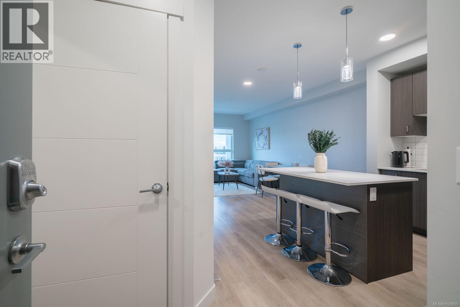 209 140 Jensen Ave W, Parksville