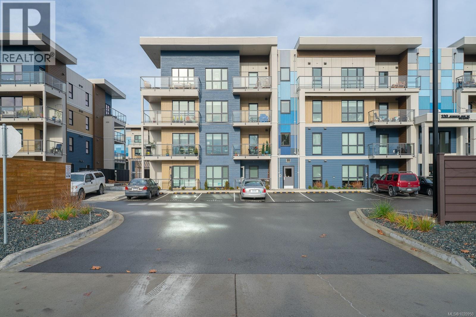 209 140 Jensen Ave W, Parksville