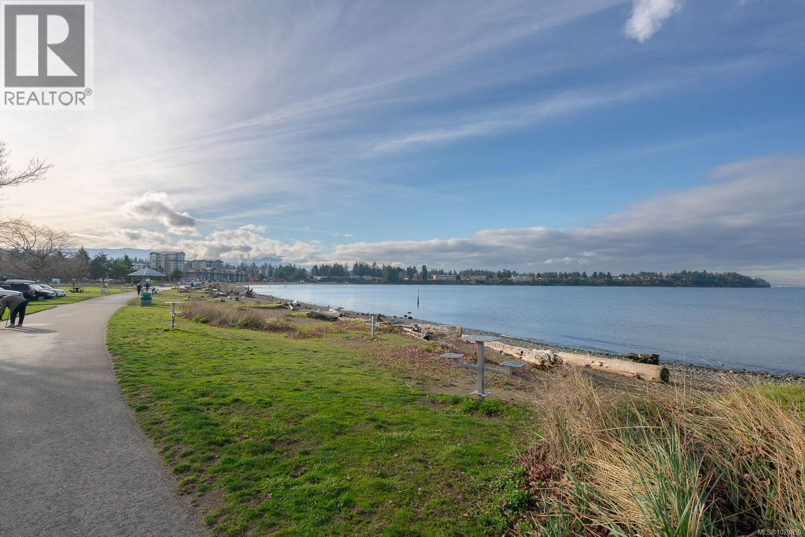 209 140 Jensen Ave W, Parksville