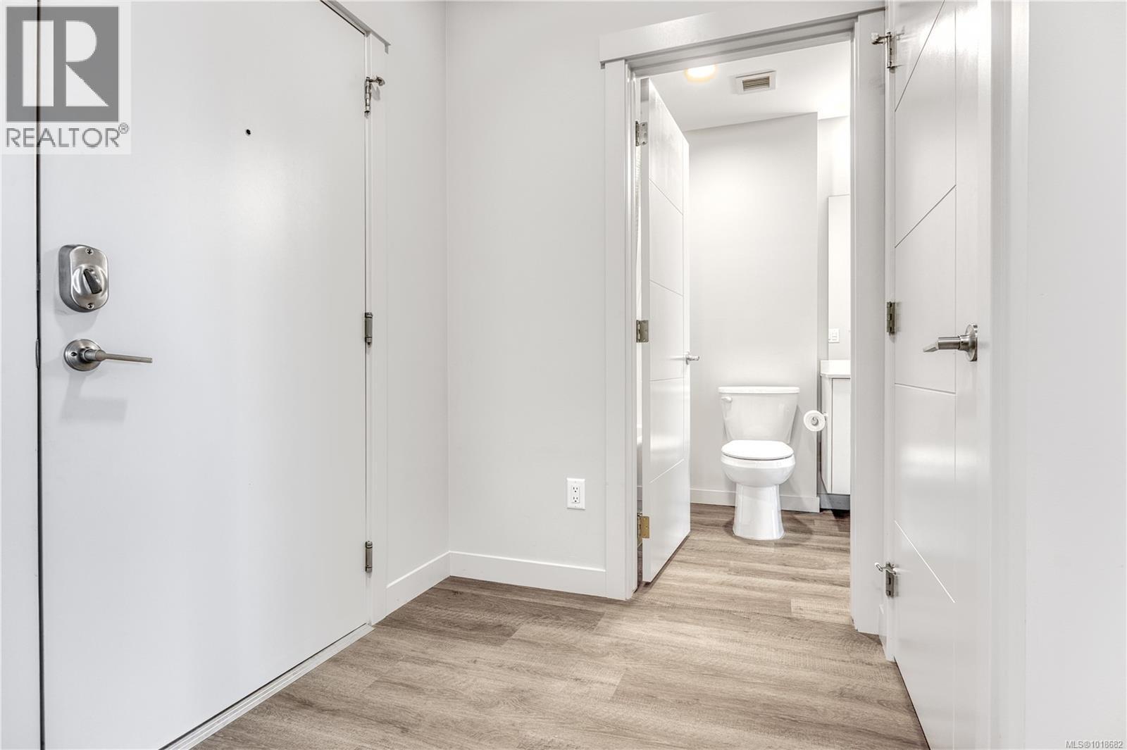 209 120 Jensen Ave W, Parksville