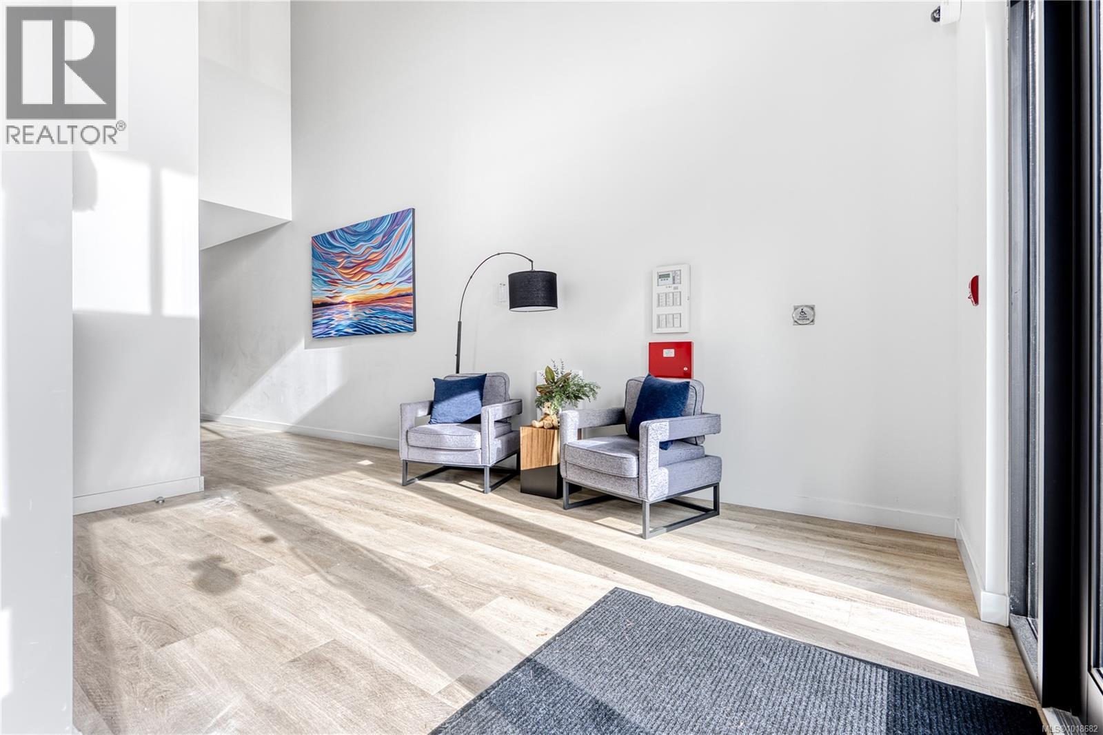 209 120 Jensen Ave W, Parksville