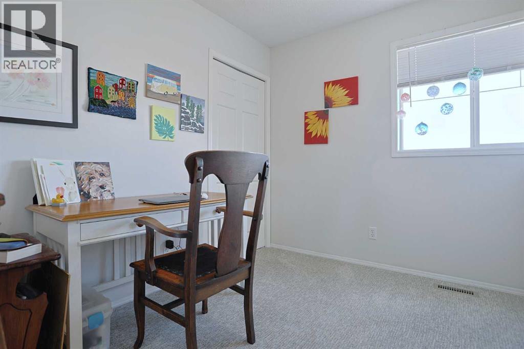 Single Family House for Sale in  Citadel Vista Green NW Citadel Calgary 