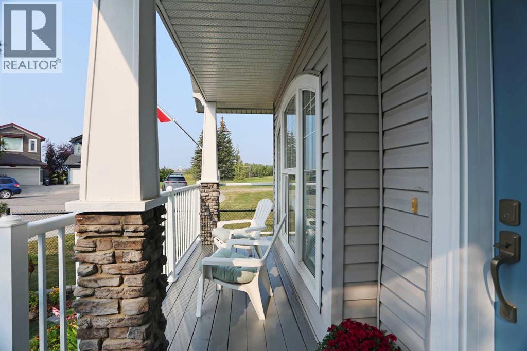 Single Family House for Sale in  Citadel Vista Green NW Citadel Calgary 