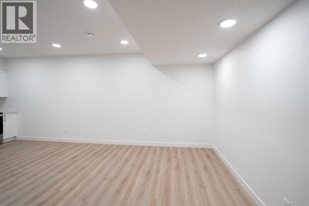 Single Family House for Sale in  Savanna Drive NE Saddle Ridge Calgary 