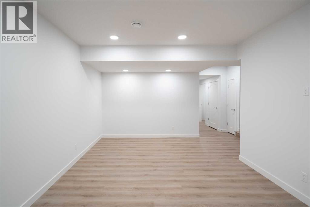 Single Family House for Sale in  Savanna Drive NE Saddle Ridge Calgary 