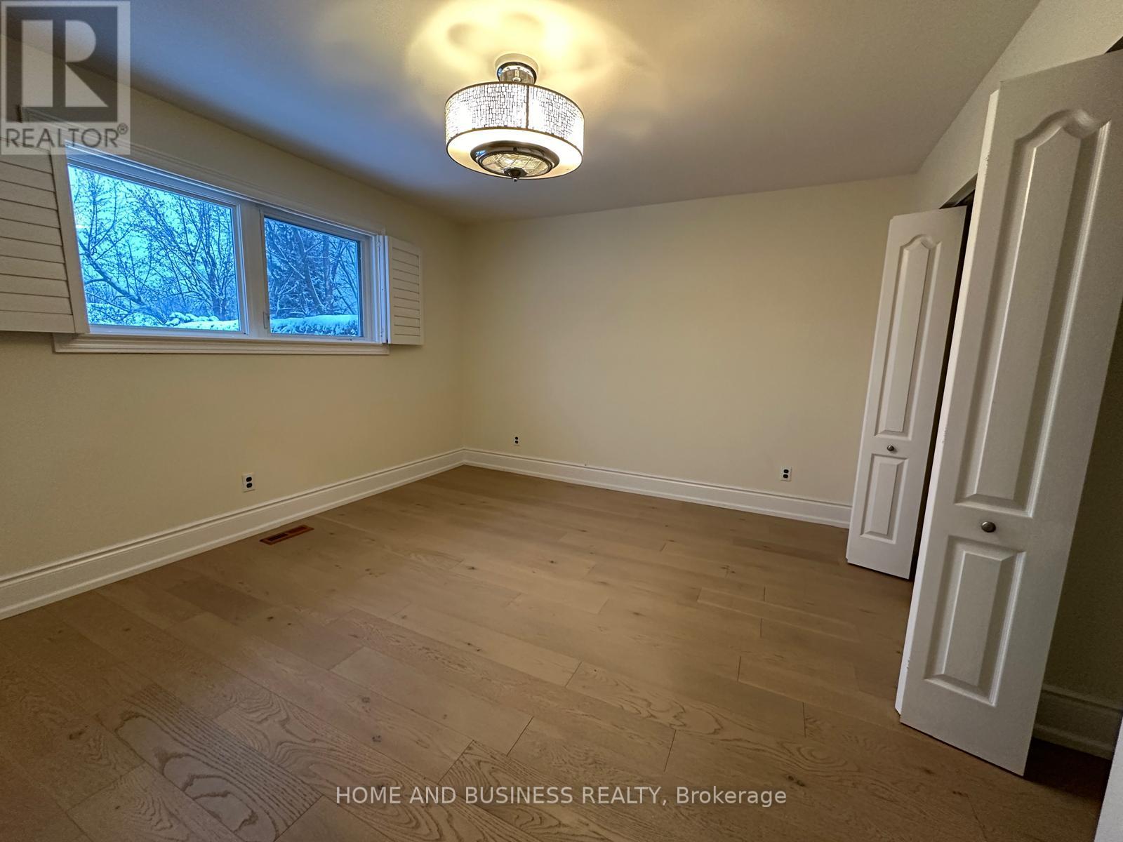 22 DUNCANNON CRESCENT - 25